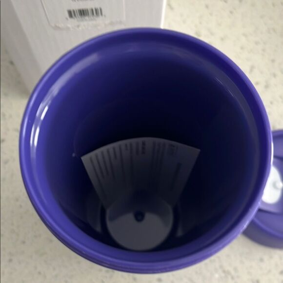 Vera Bradley Wild Roses Travel Mug Flip Top Purple with Pink and Whitr NIB - Picture 5 of 5